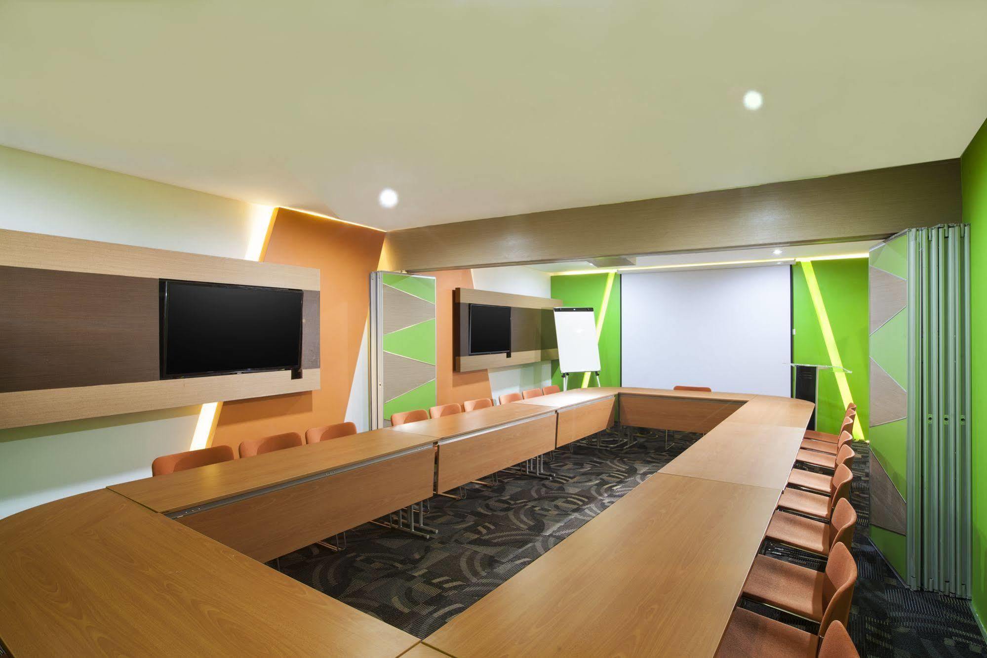 Cordia Hotel Makassar Airport Mandai Екстериор снимка